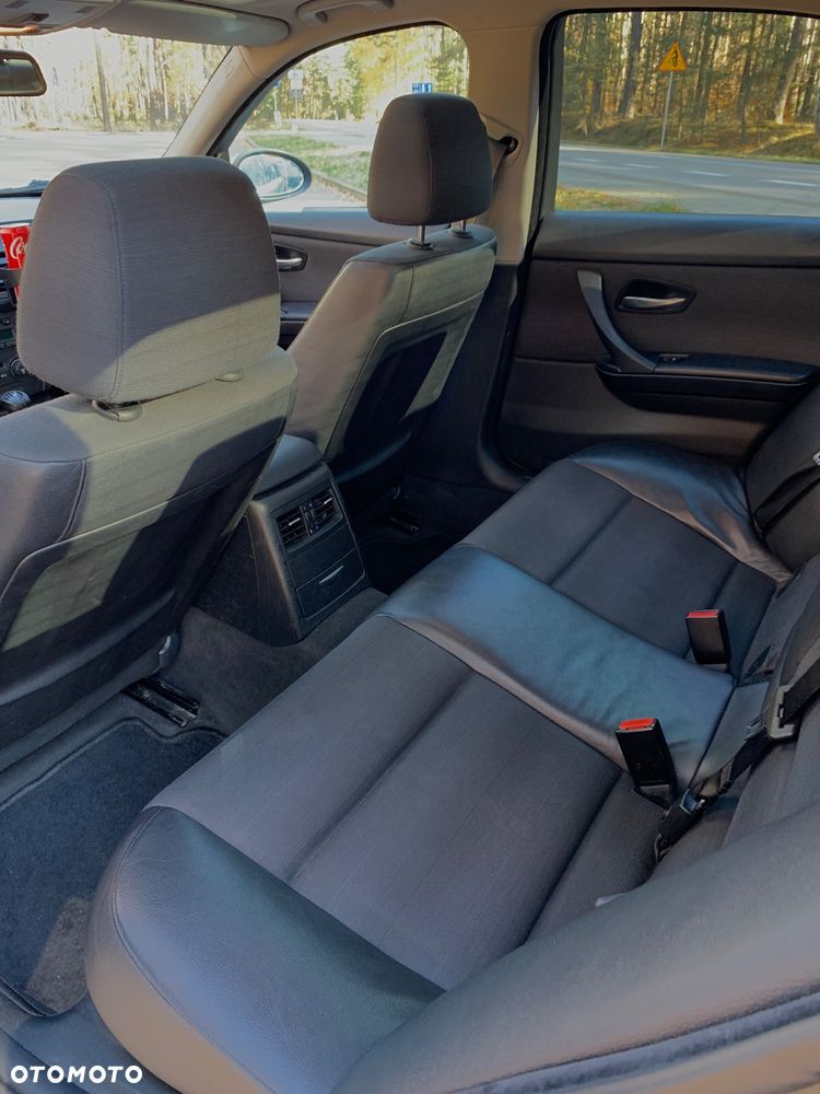 BMW Seria 3 320d - 10