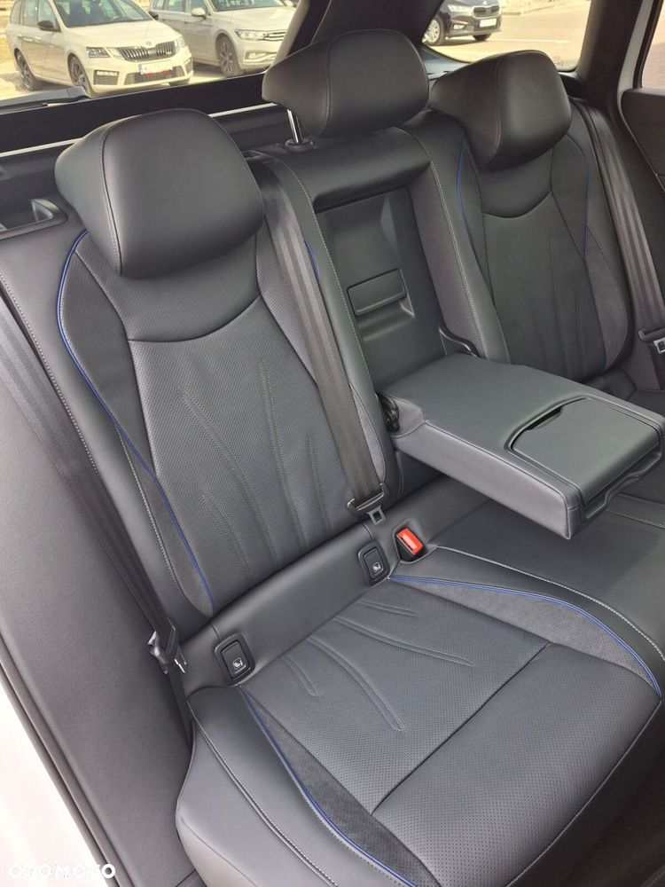 Volkswagen Passat - 23
