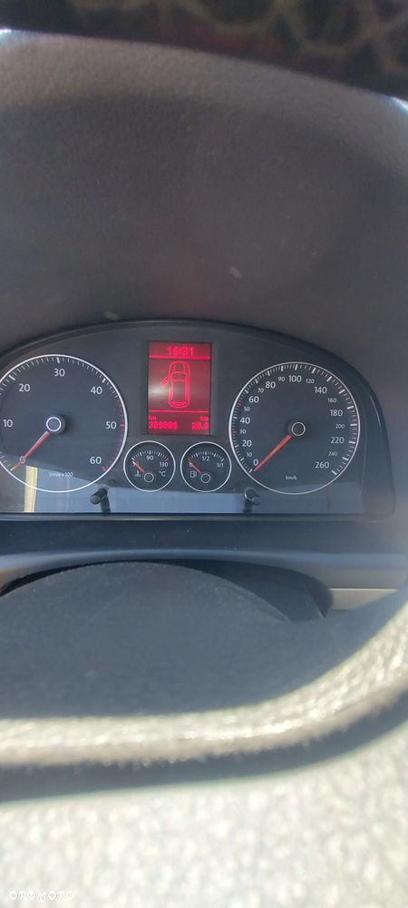 Volkswagen Touran 1.9 TDI Highline - 10