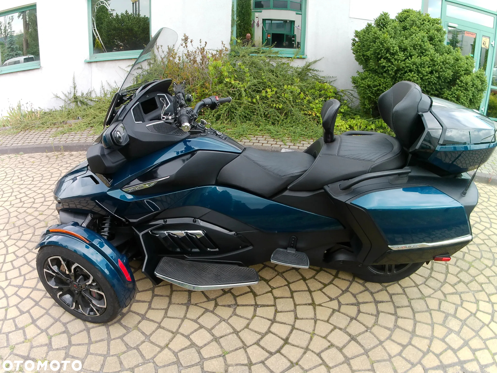 Can-Am Spyder - 2