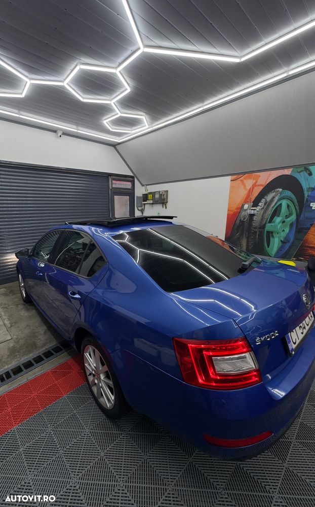 Skoda Octavia 1.6 TDI STYLE DSG - 7