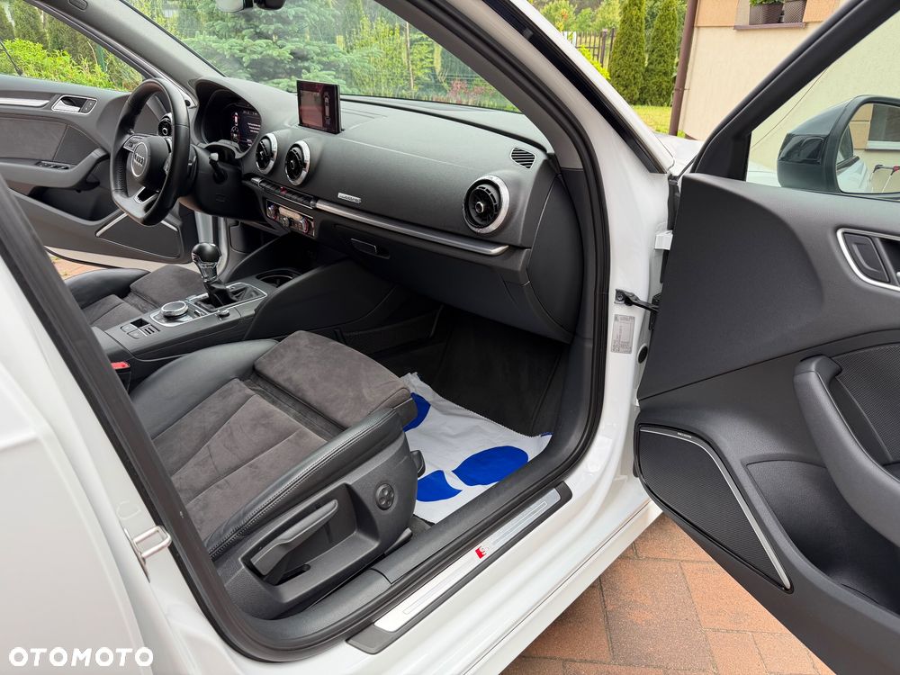 Audi A3 Sportback 2.0 TDI (clean diesel) quattro S tronic S line Sportpaket - 26