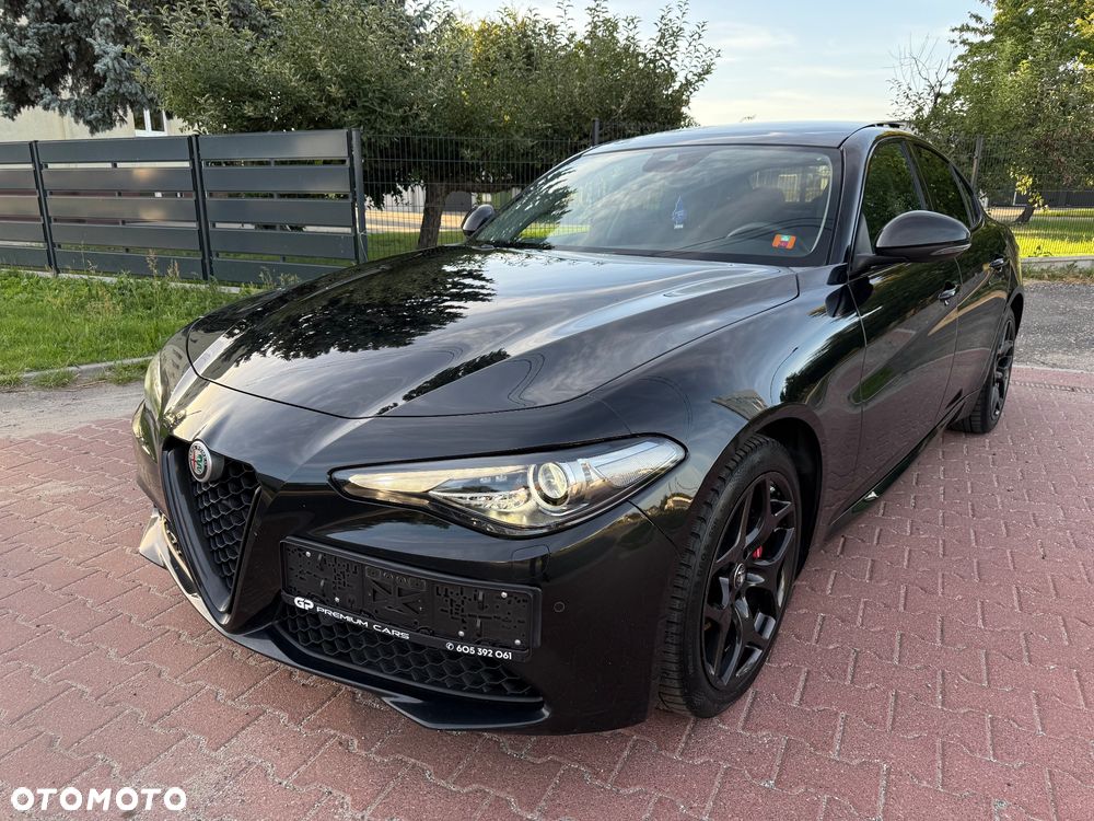Alfa Romeo Giulia 2.2 AT8 Business - 8