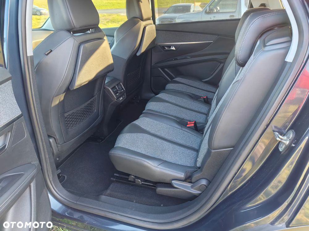 Peugeot 5008 - 13