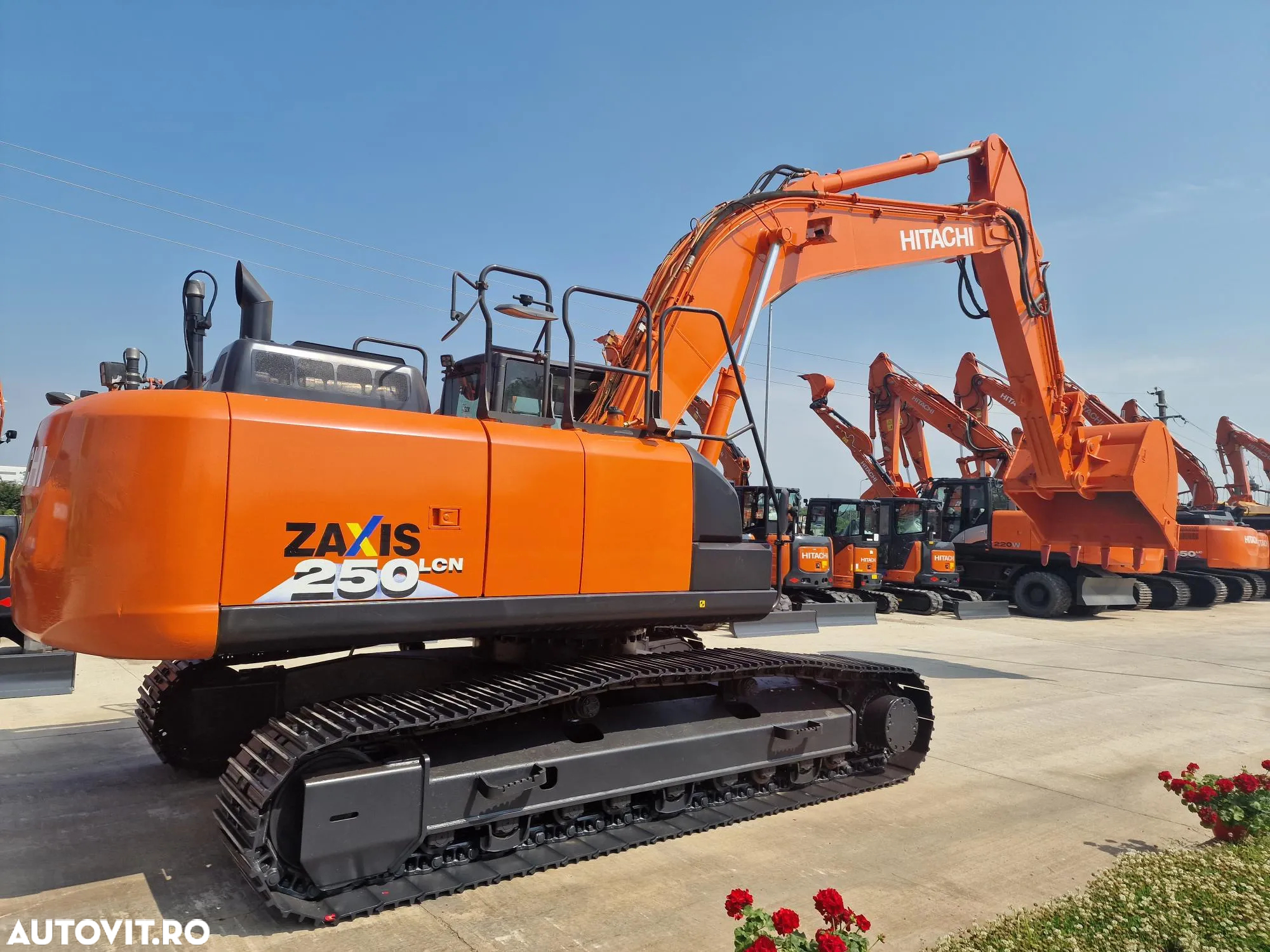 Hitachi ZX250LCN-6, 27,1t, 10.139h, cupa NOUA 1,55mc-76.900 EUR+Tva, gresare automata, Instalatia hdr de picon, inst hidr rotire atasament, lant 80%, camera spate si lateral, pregatire 3D, SUPER INTRETINUT-posibilitate leasing-PROMOTIE 76900 EUR+Tva - 3
