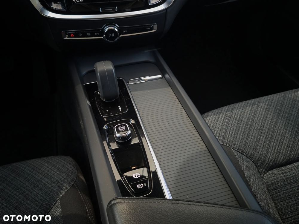 Volvo V60 B3 B Momentum Pro - 21