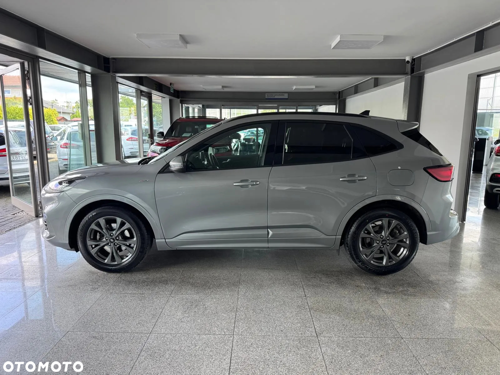 Ford Kuga - 10