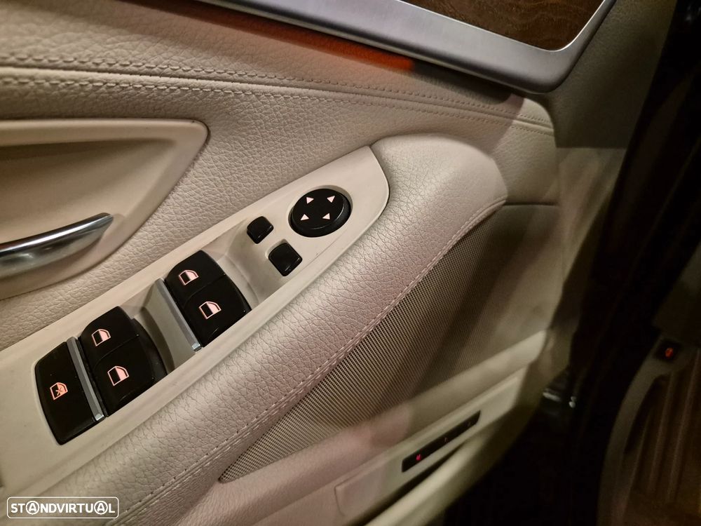 BMW 525 d Line Luxury Auto - 28