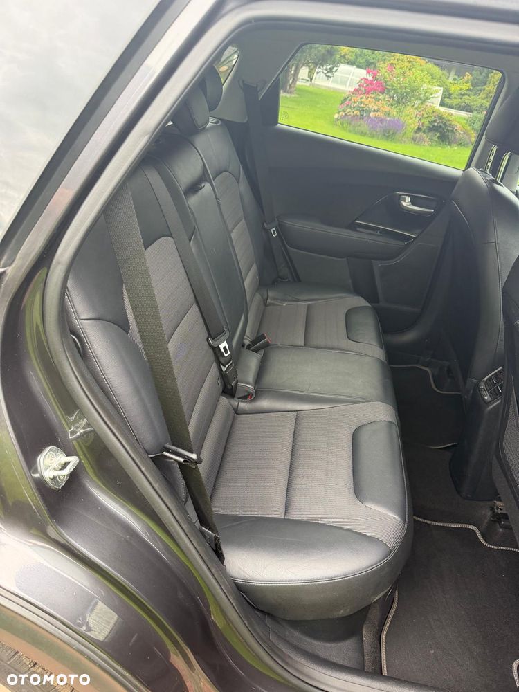 Kia Niro 1.6 GDI Hybrid M - 11