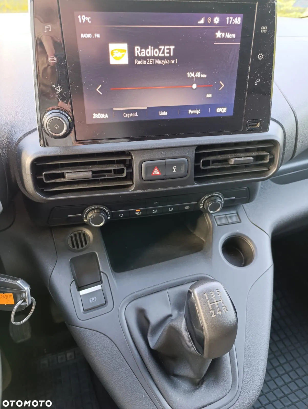 Opel COMBO - 17