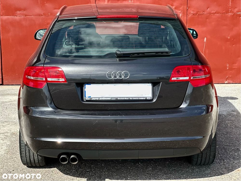 Audi A3 Sportback 2.0 TDI Ambiente - 23
