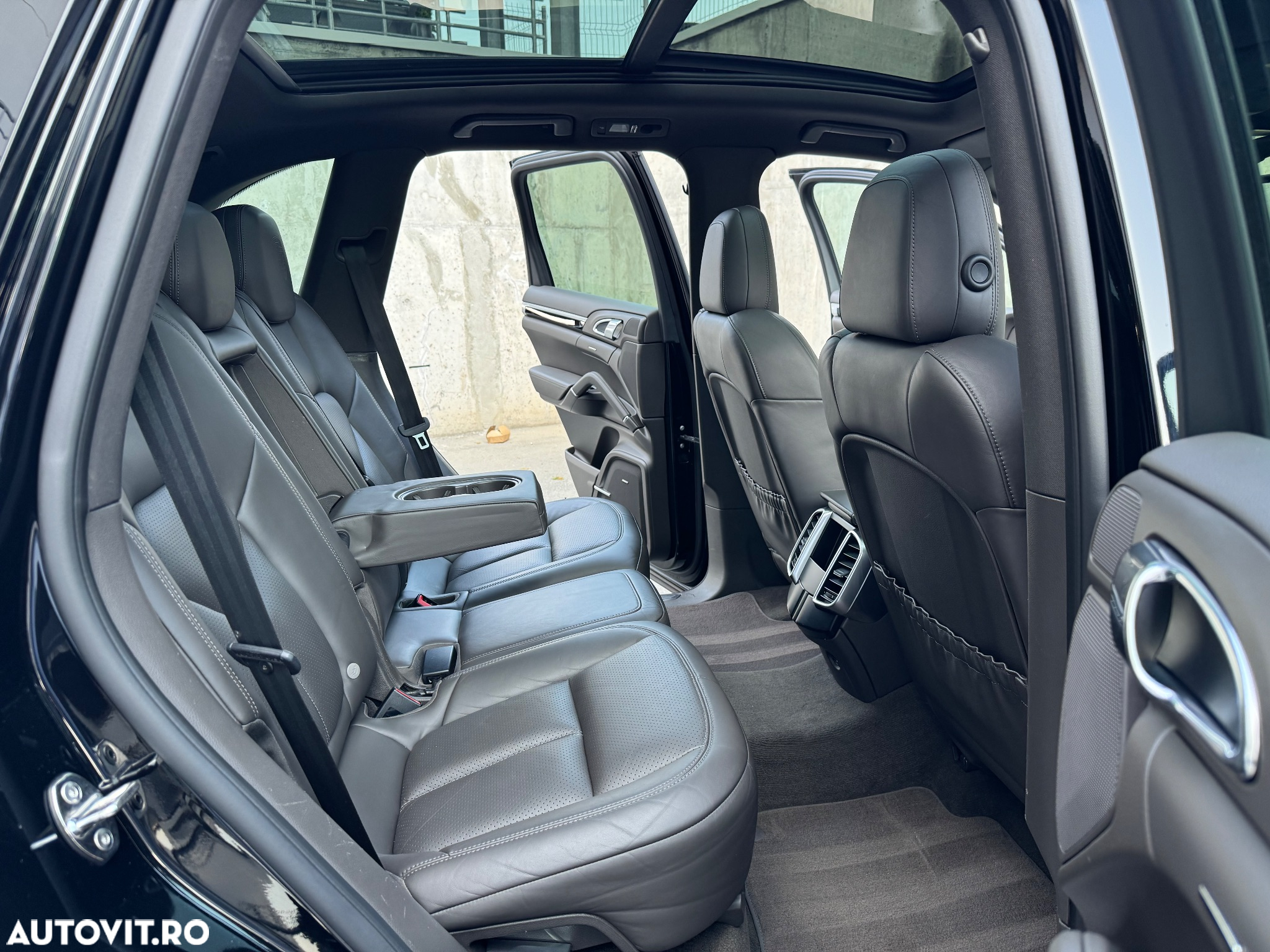 Porsche Cayenne Diesel Platinum Edition - 15