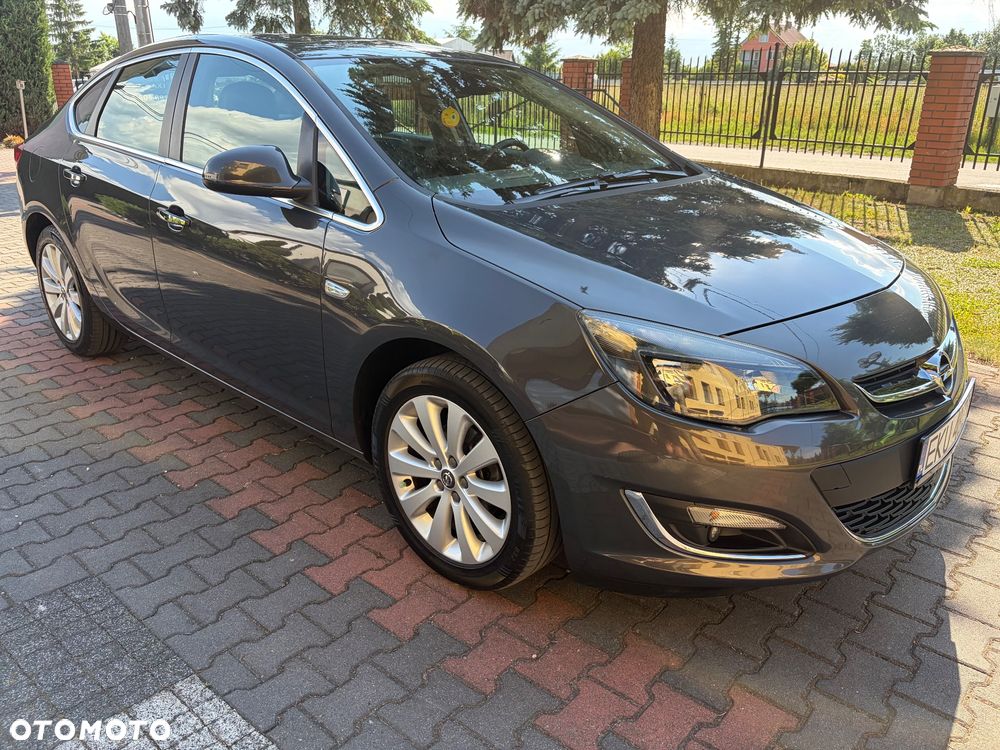 Opel Astra 1.4 Turbo - 4