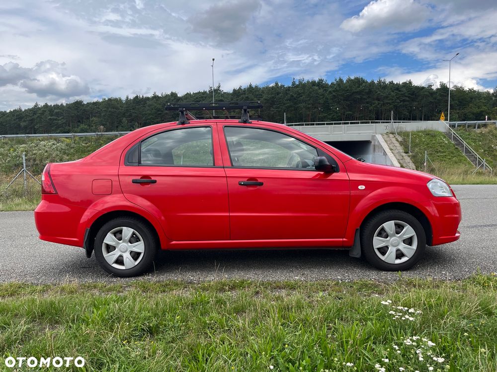 Chevrolet Aveo 1.2 16V Base - 8