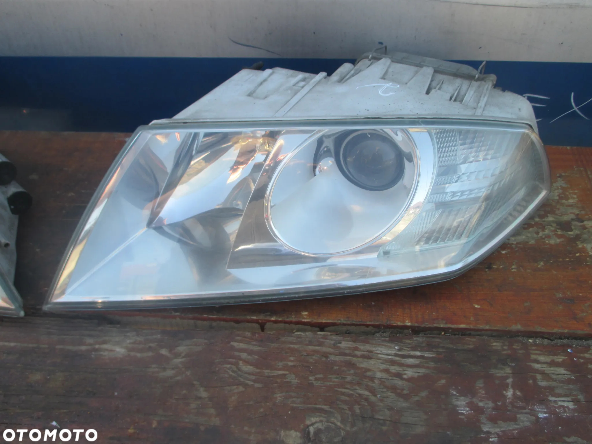 lampa Octavia II Xenon Orginał Europa - 2