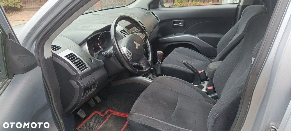 Mitsubishi Outlander 2.4 Instyle EU5 - 14