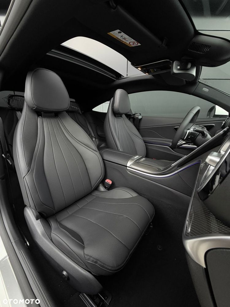 Mercedes-Benz CLE 300 mHEV 4-Matic AMG Line - 22