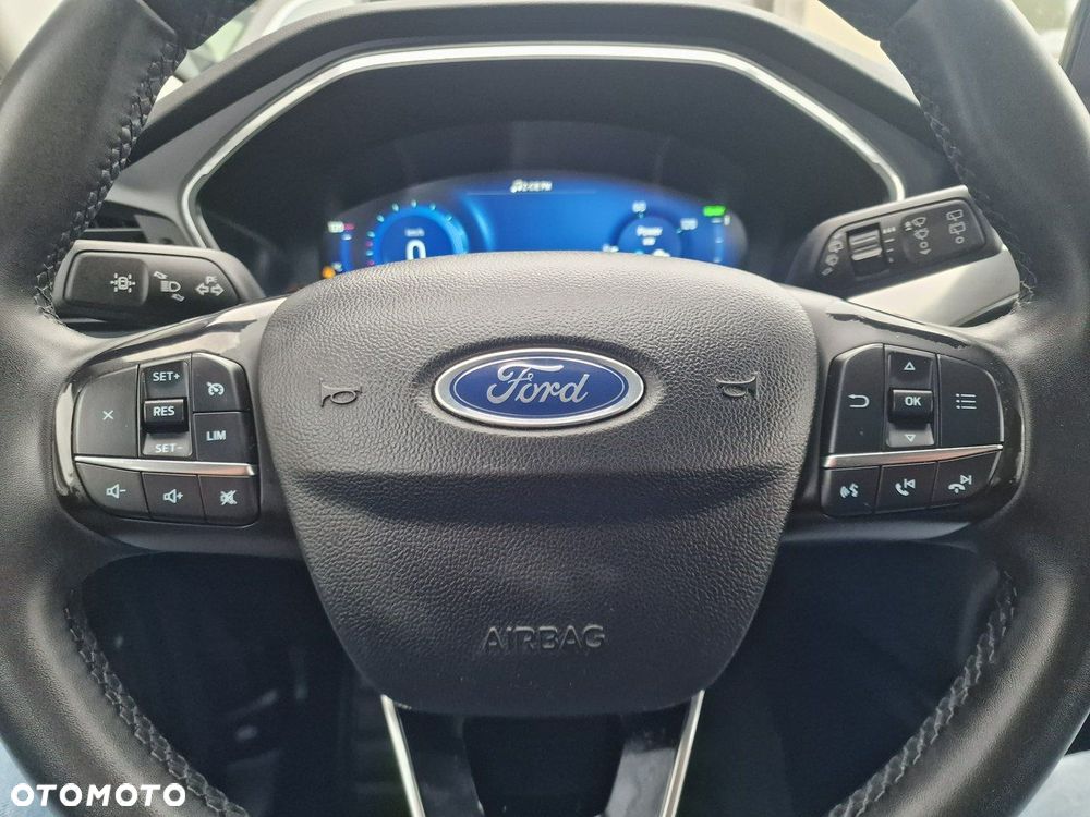 Ford Kuga 2.5 Duratec FHEV TITANIUM - 32