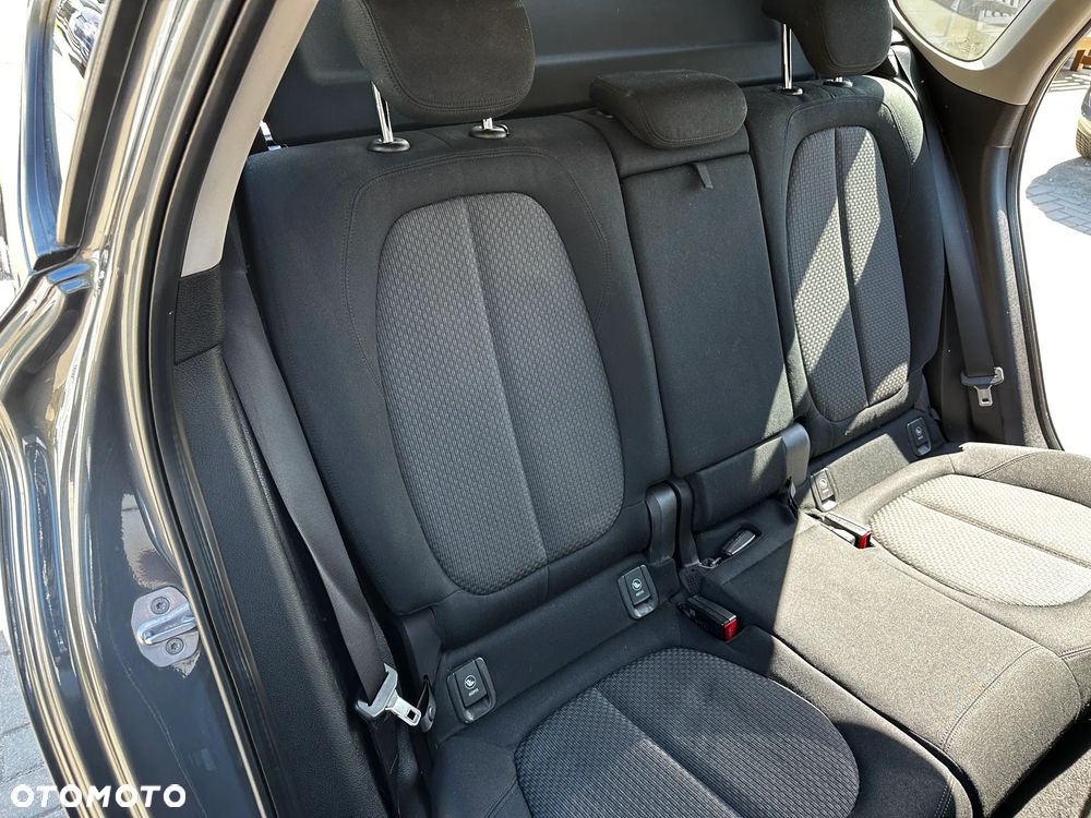 BMW Seria 2 - 24