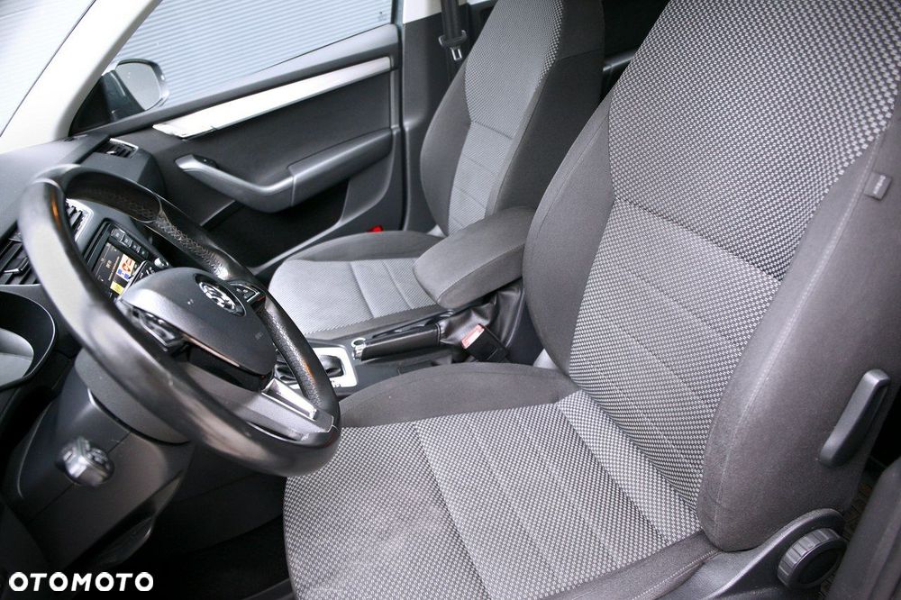 Skoda Octavia 2.0 TDI Edition DSG - 15