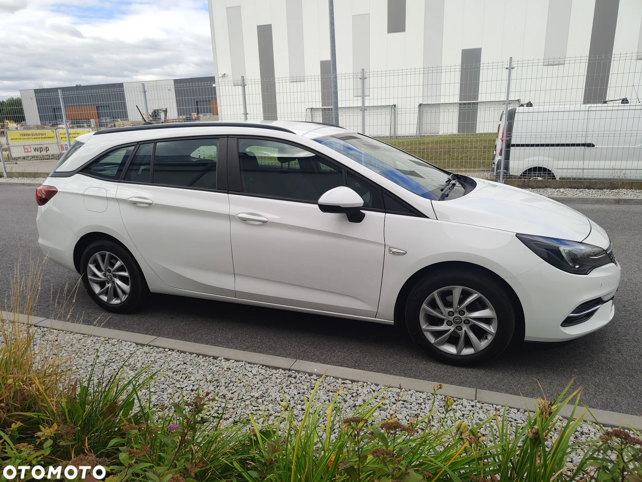 Opel Astra 1.4 Turbo Start/Stop Sports Tourer St Business Edition - 3