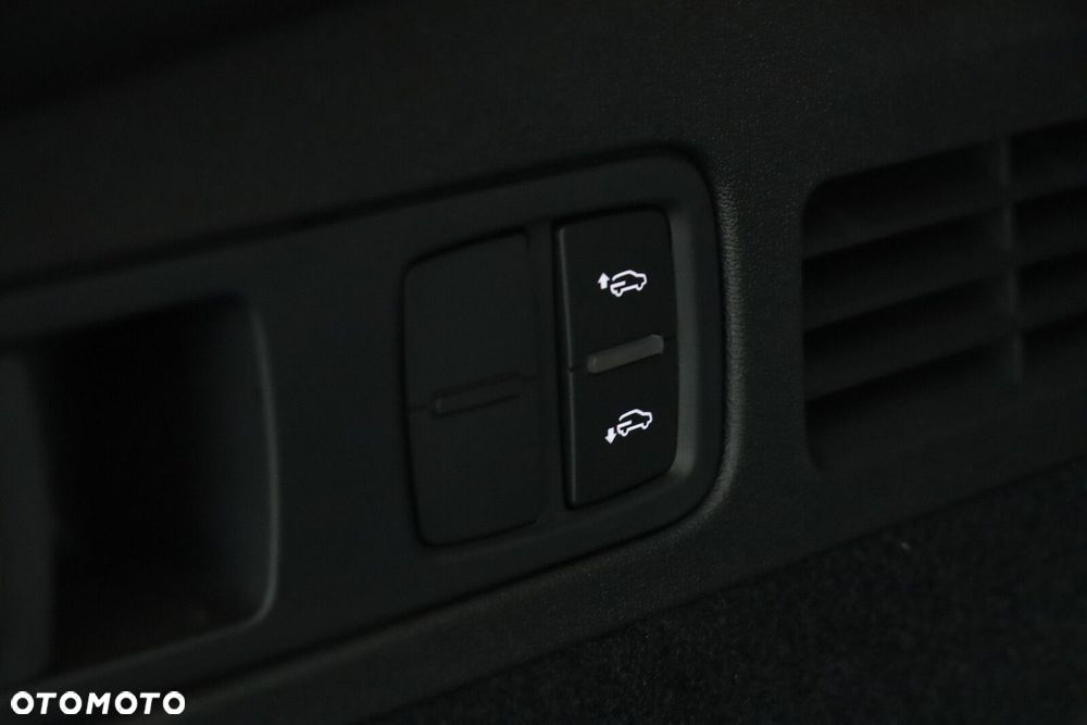 Audi SQ5 Sportback - 11