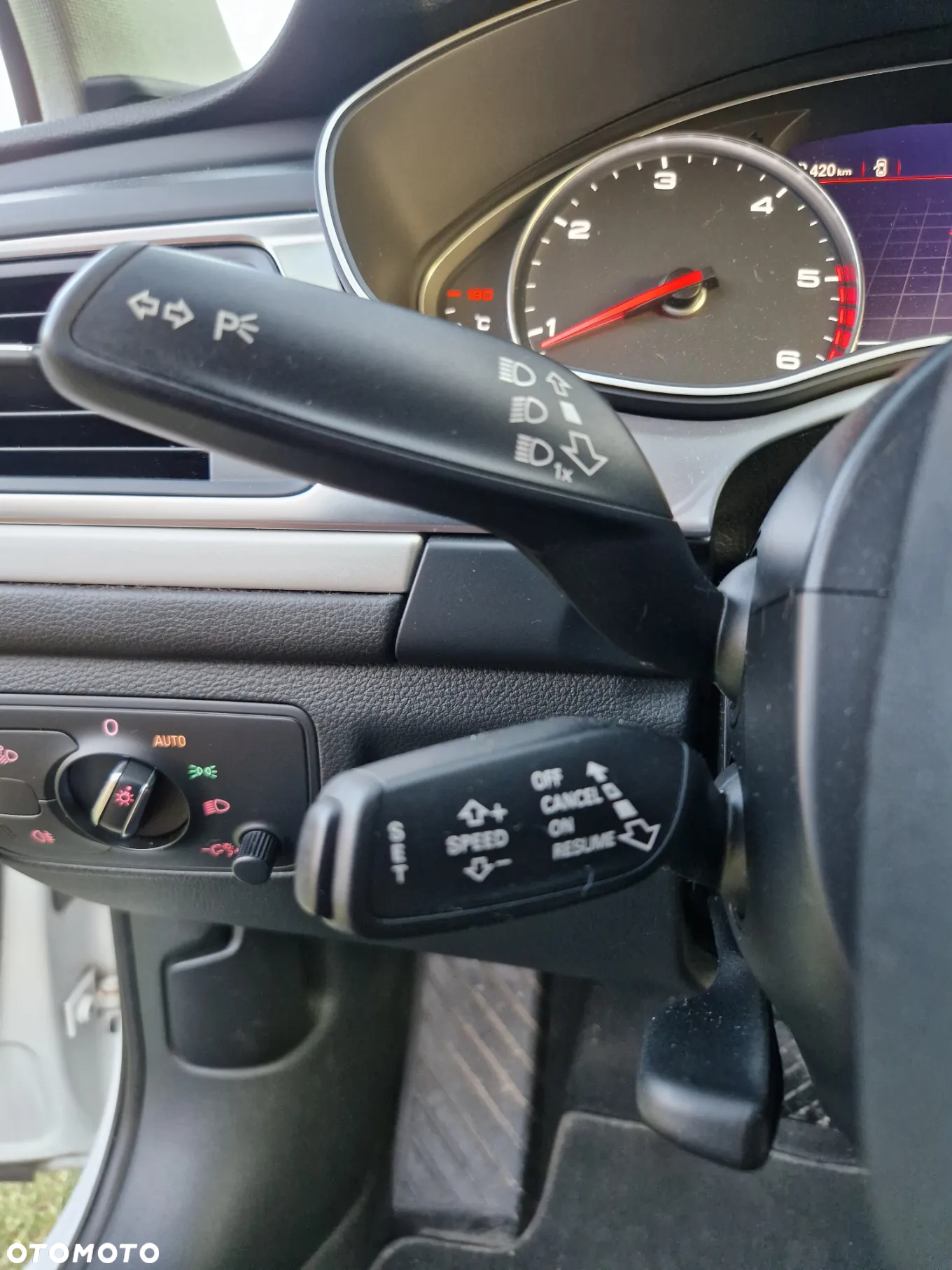 Audi A6 Avant 2.0 TDI Ultra S tronic - 18