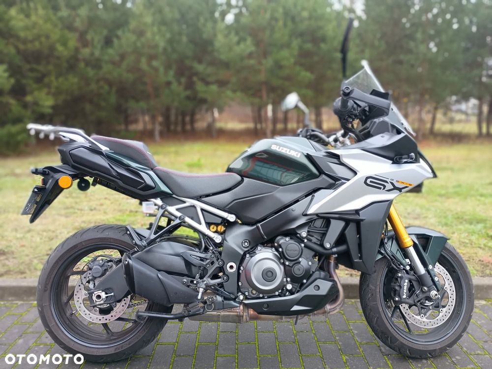 Suzuki GSX - 1