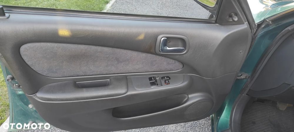 Toyota Corolla - 13