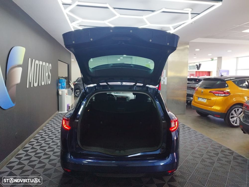 Renault Mégane 1.5 Blue dCi Limited - 11