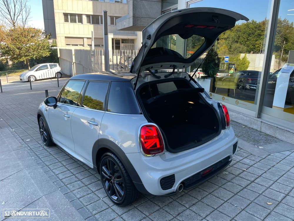 MINI 5 Portas Cooper D - 29
