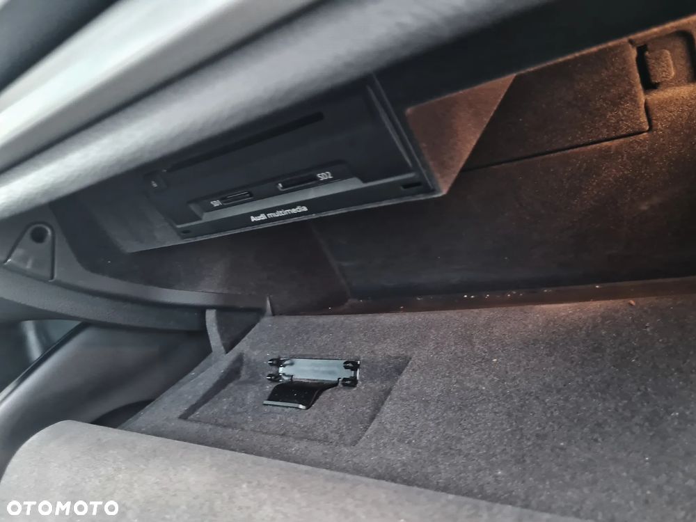 Audi A3 Sportback 2.0 TDI (clean diesel) quattro S tronic S line Sportpaket - 37