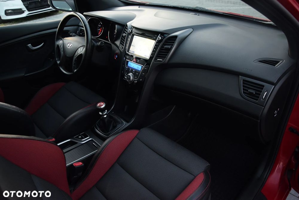 Hyundai i30 1.6 T GDI Turbo - 29
