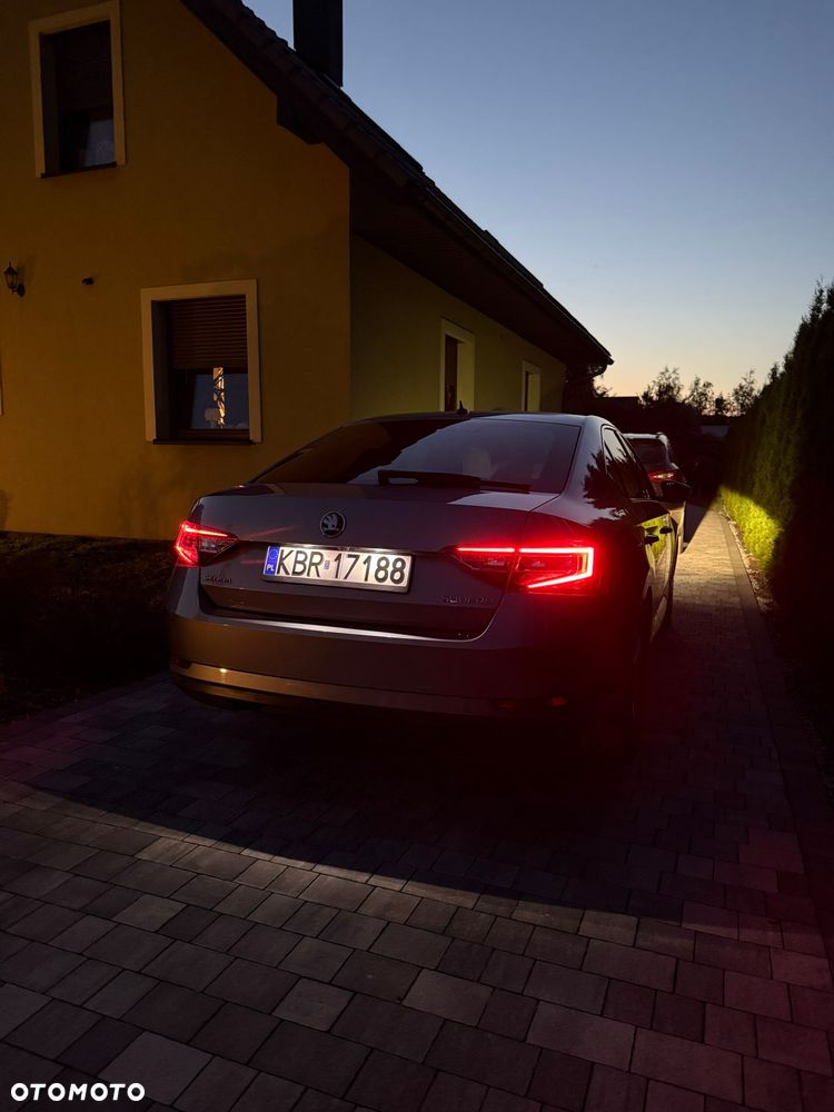 Skoda Superb 2.0 TDI Style DSG7 - 11
