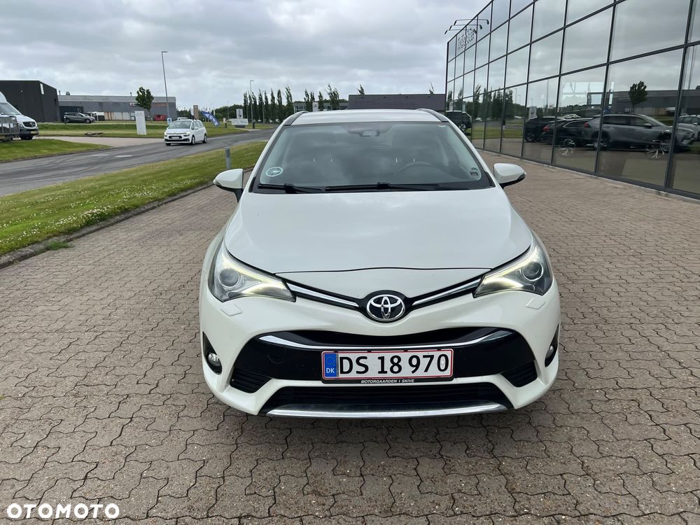 Toyota Avensis Touring Sports 1.8 Business Edition - 8