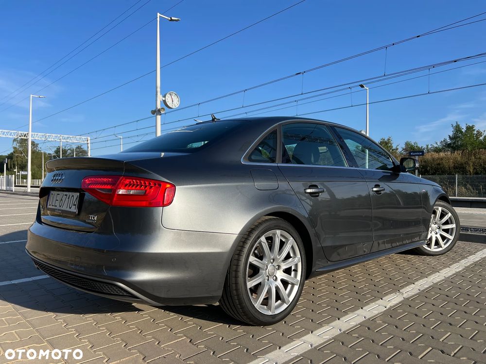 Audi A4 Limousine 2.0 TDI DPF quattro S tronic S line Sportpaket - 5
