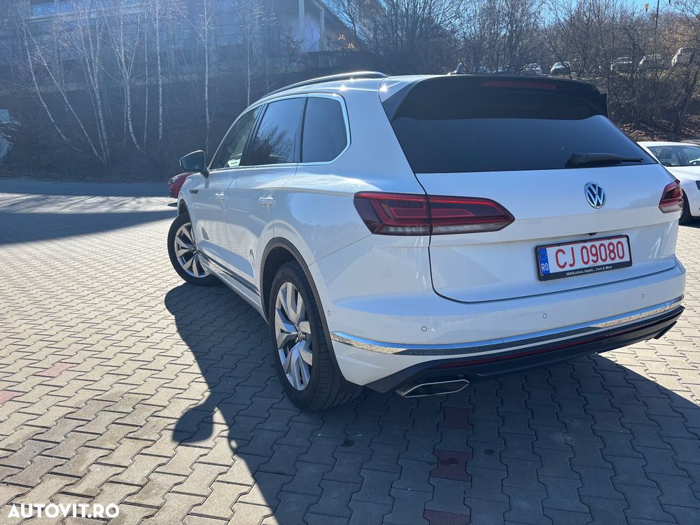Volkswagen Touareg 3.0 V6 TDI 4Motion DPF Automatik Elegance - 4