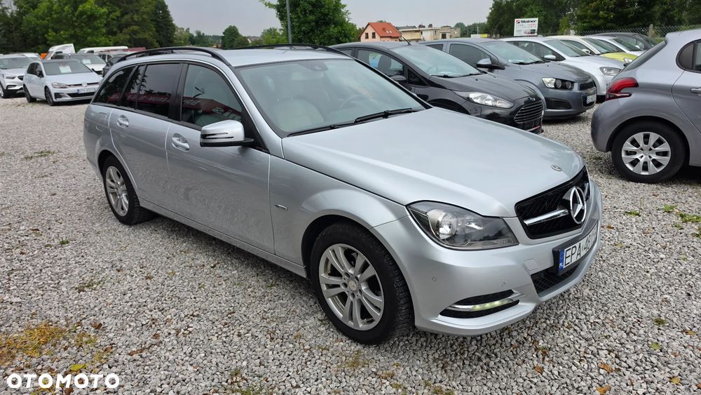 Mercedes-Benz Klasa C 180 CGI BlueEff Classic - 8