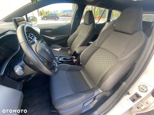 Toyota Corolla 1.8 Hybrid Active - 17