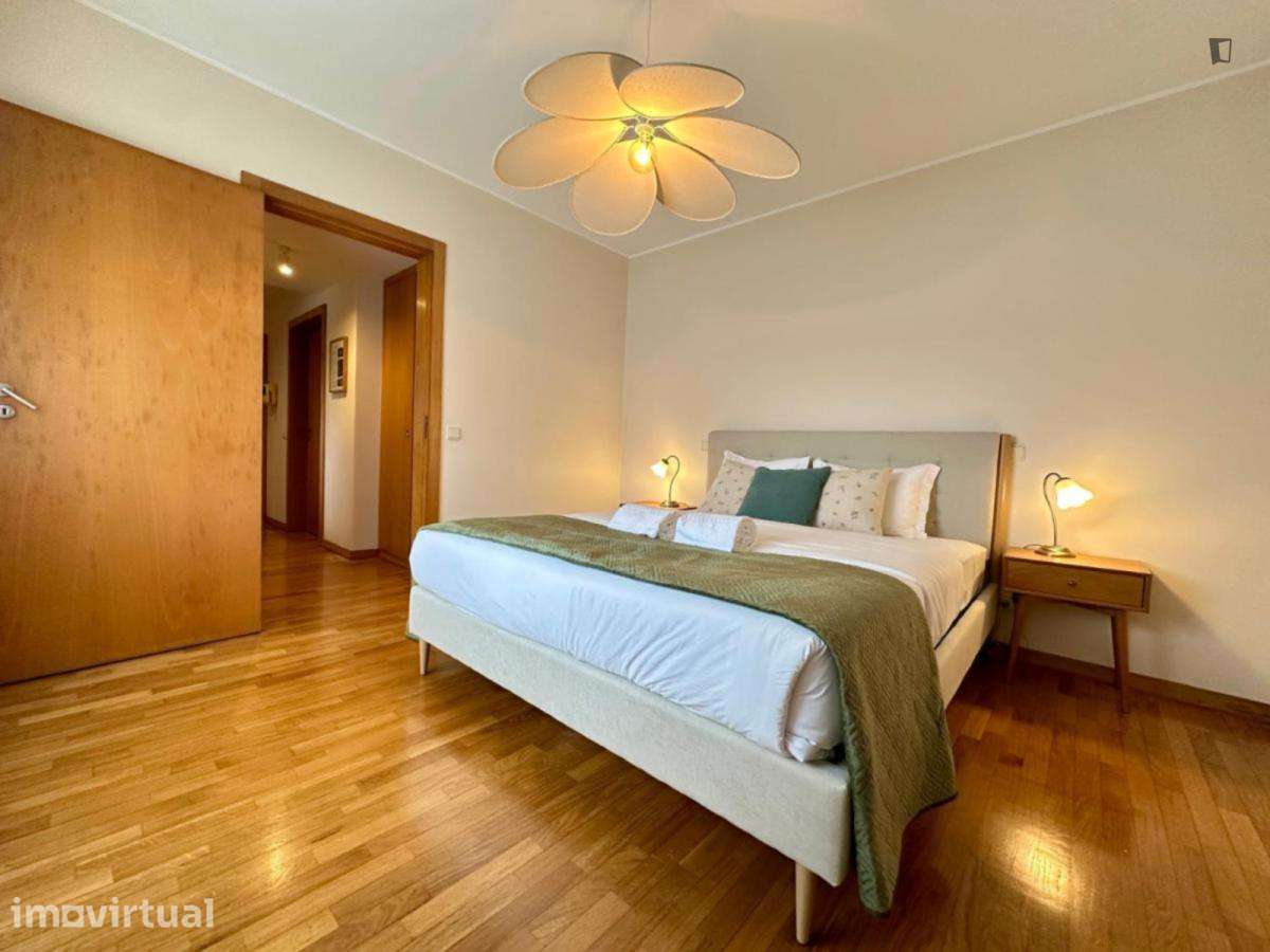 Apartamento com 1 quartos - localizado em Valbom Porto - Grande imagem: 5/15