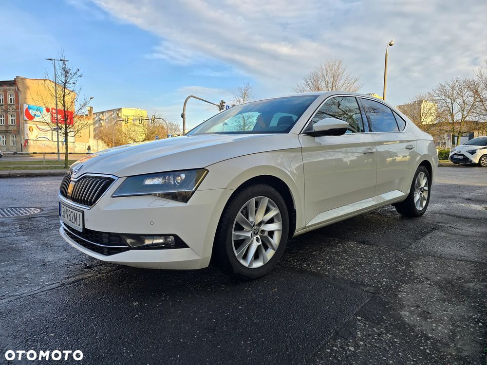 Skoda Superb 2.0 TDI Ambition DSG7 - 9