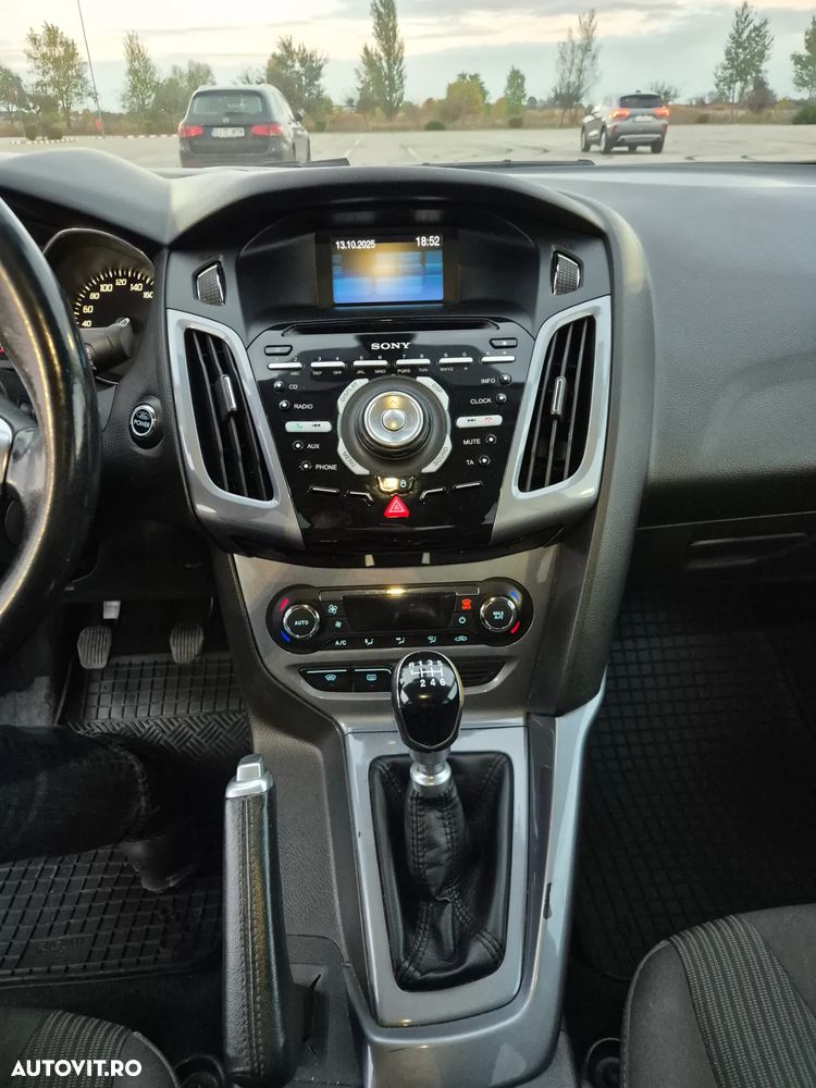 Ford Focus 1.6 TDCi DPF Titanium - 5