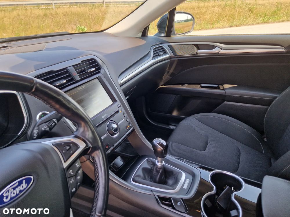 Ford Mondeo - 25