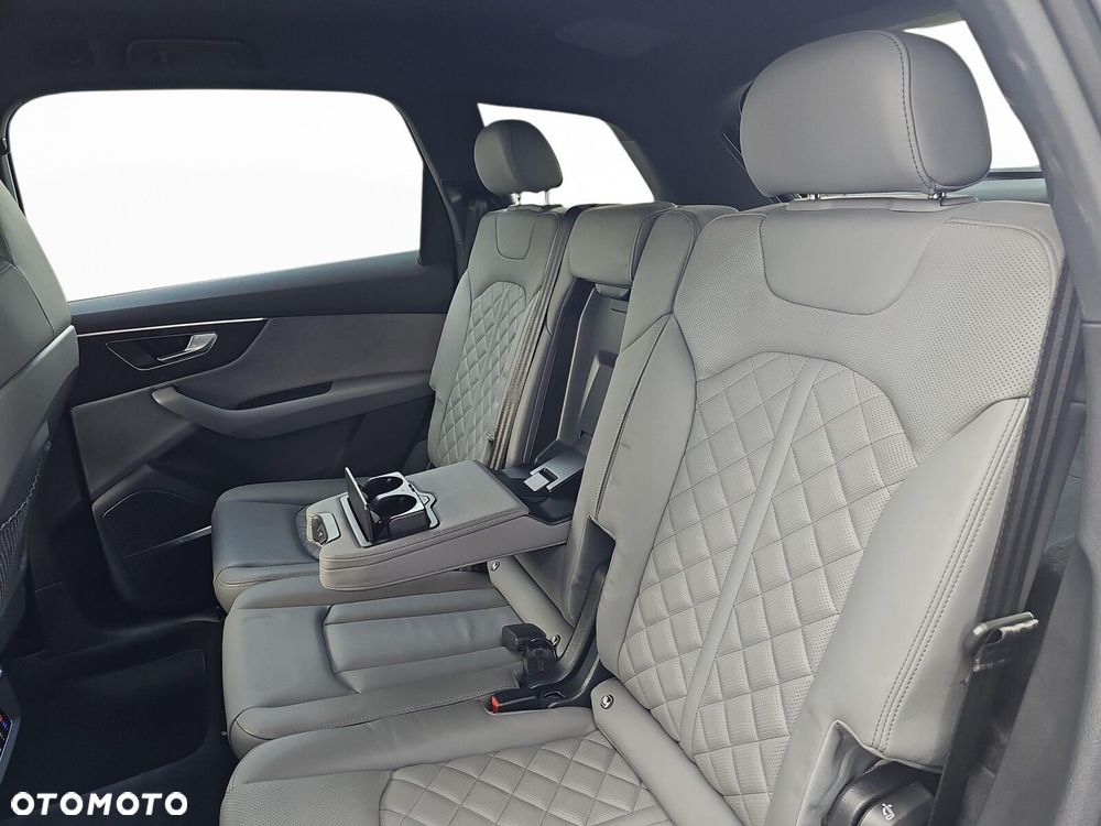 Audi Q7 - 32