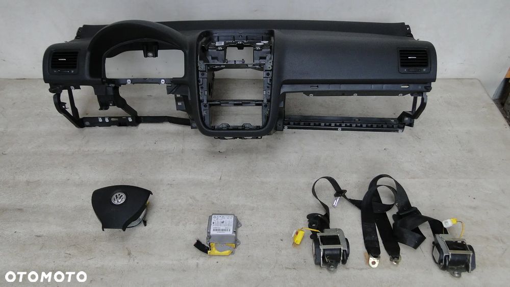 VW GOLF V 5 DESKA KONSOLA CZARNA PODUSZKI PASY KOMPLET ORYGINAŁ EUROPA - 1