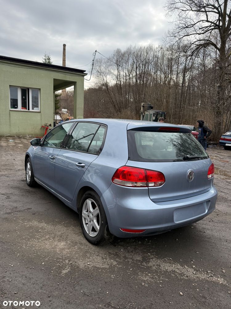 Volkswagen Golf - 4