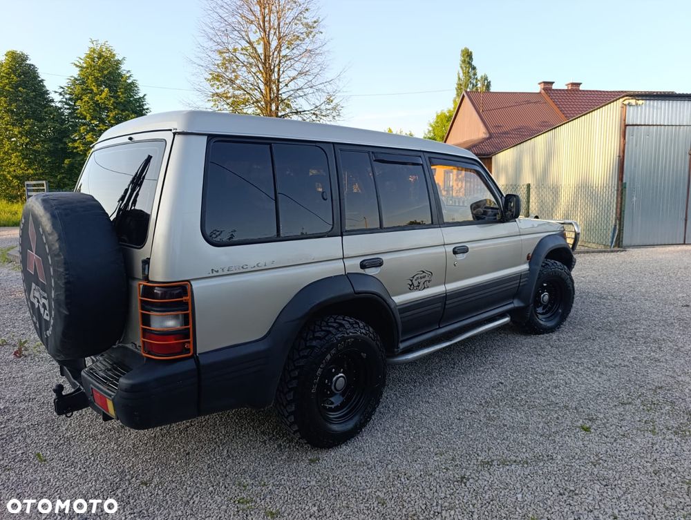 Mitsubishi Pajero 2.5 TD GL - 11