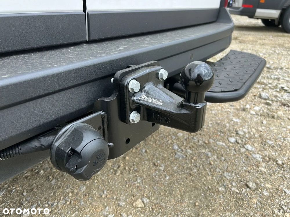 Volkswagen Crafter 35 Furgon L3H3, 2.0 TDI 177 KM, Wysoki dach, r. o. 3640mm - 40