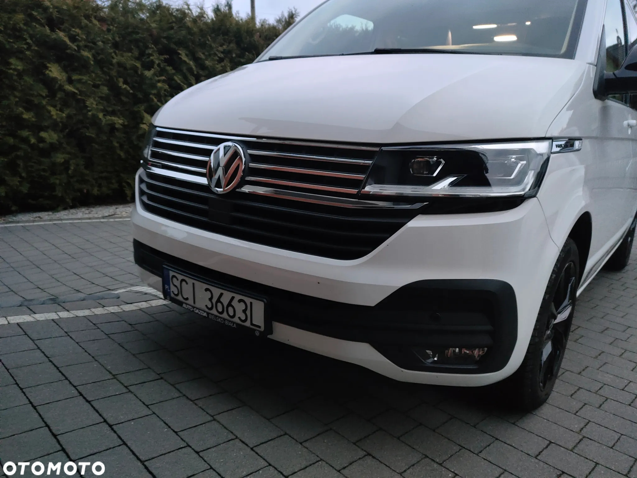 Volkswagen Multivan 6.1 2.0 TDI L1 Comfortline 4Motion DSG - 2