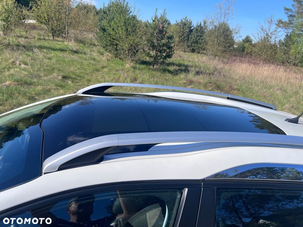 Peugeot 2008 1.6 e-HDi Allure S&S - 11